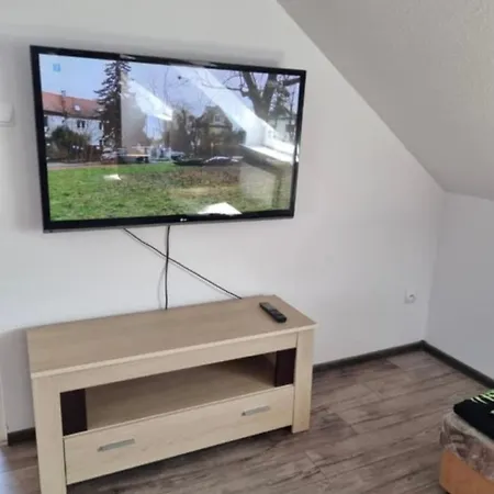 Bajkowe Zacisze - Basen, Ping-pong, Bilard Konukevi